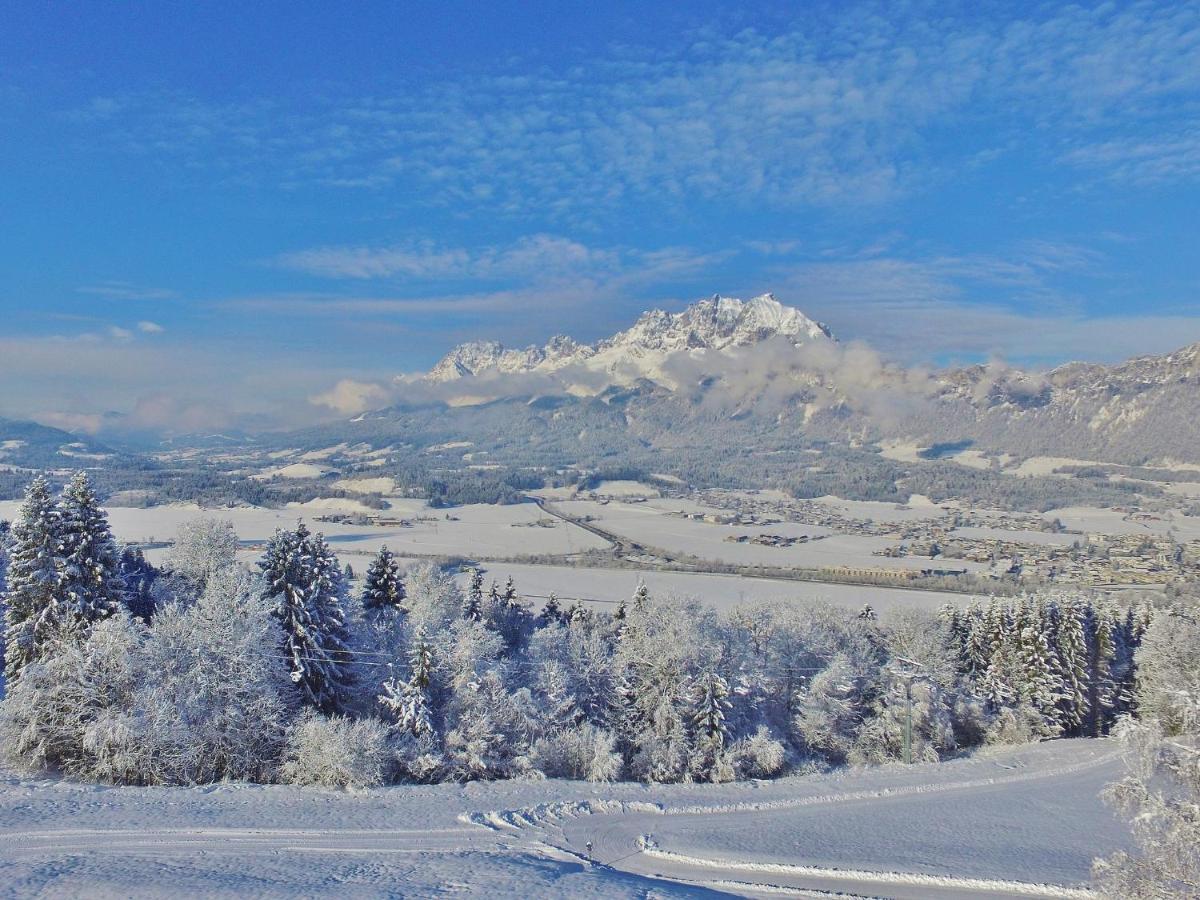 Chalet On The Ski Slope In St Johann In Tyrol Apfeldorf Extérieur photo