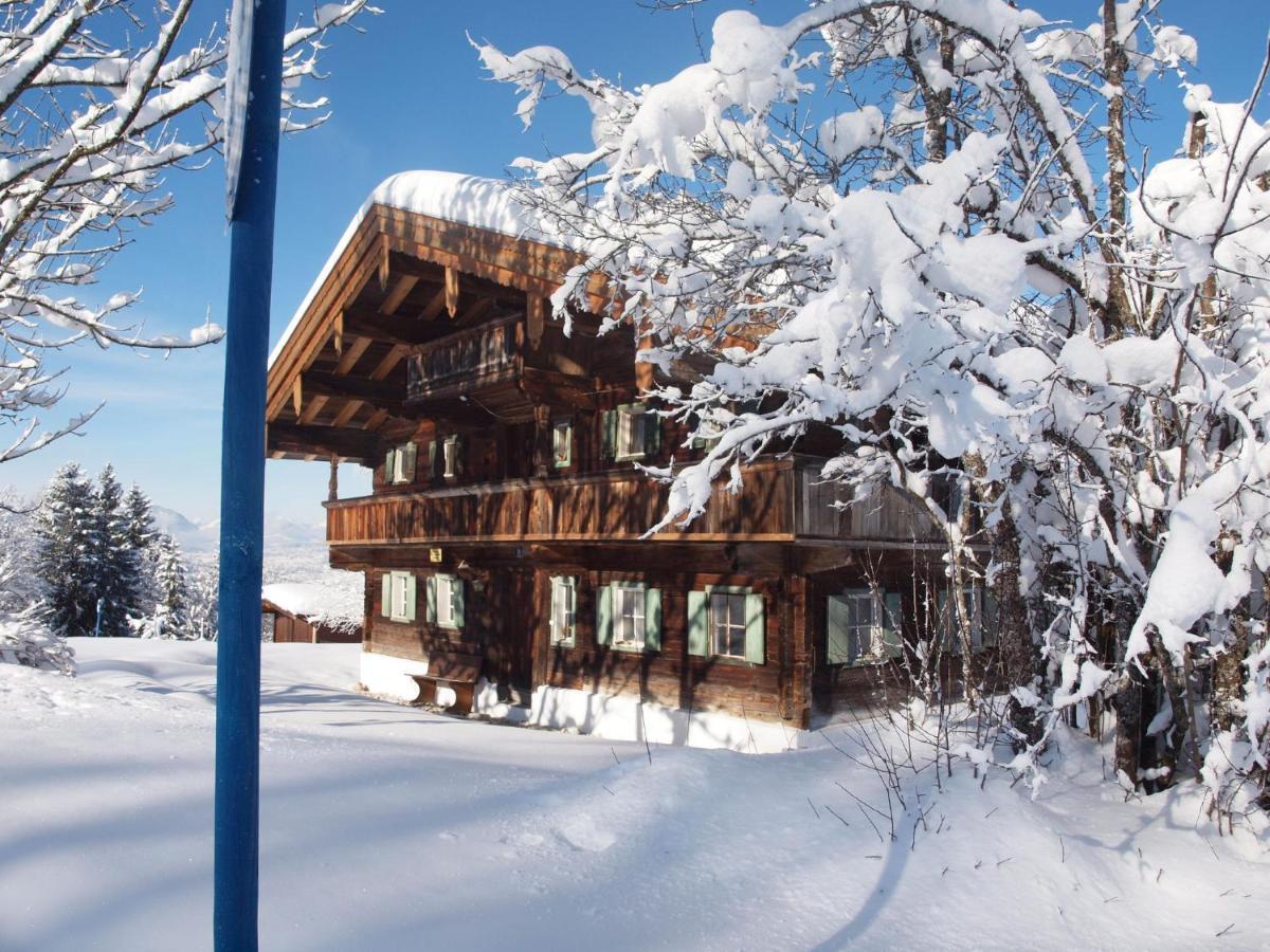 Chalet On The Ski Slope In St Johann In Tyrol Apfeldorf Extérieur photo